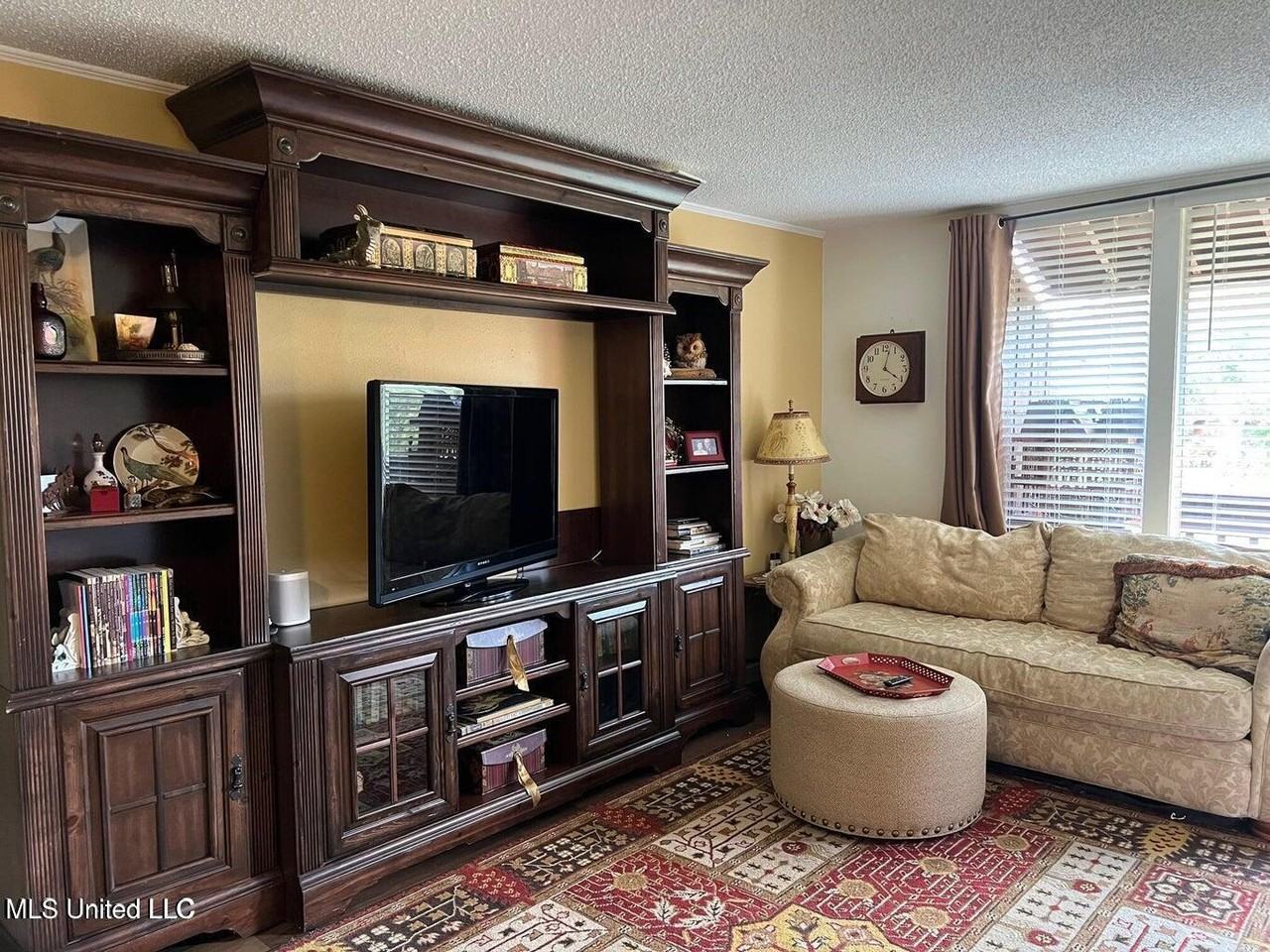206 Lakeside Villa - Photo 2 of 13