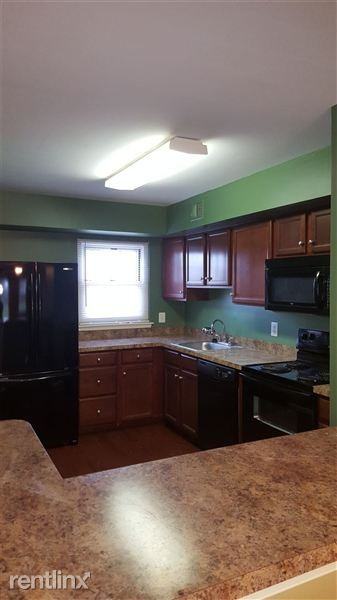 Oxford of Blue Bell - Photo 2 of 10