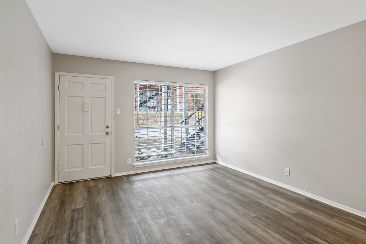 Barclay Apartments - Photo 3 of 22