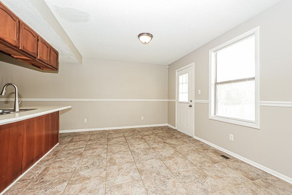 110 Bland Dr - Photo 6 of 17