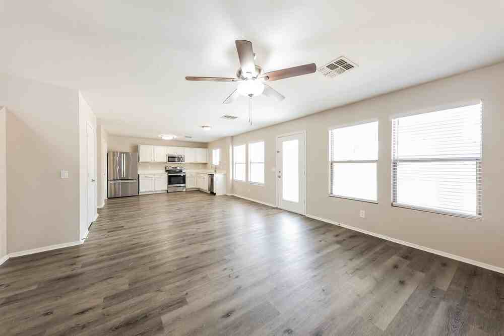 3123 W Alta Vista Rd - Photo 4 of 17