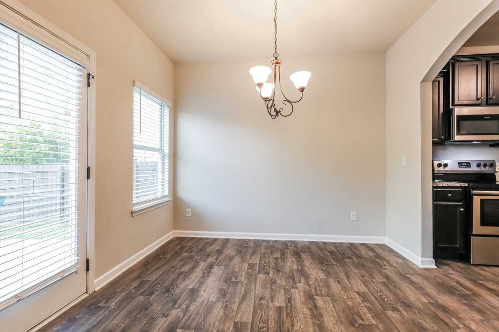 285 Magnaview Dr - Photo 5 of 17