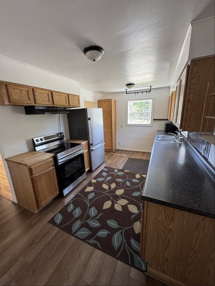 1900 Van Evera Avenue - Photo 3 of 12