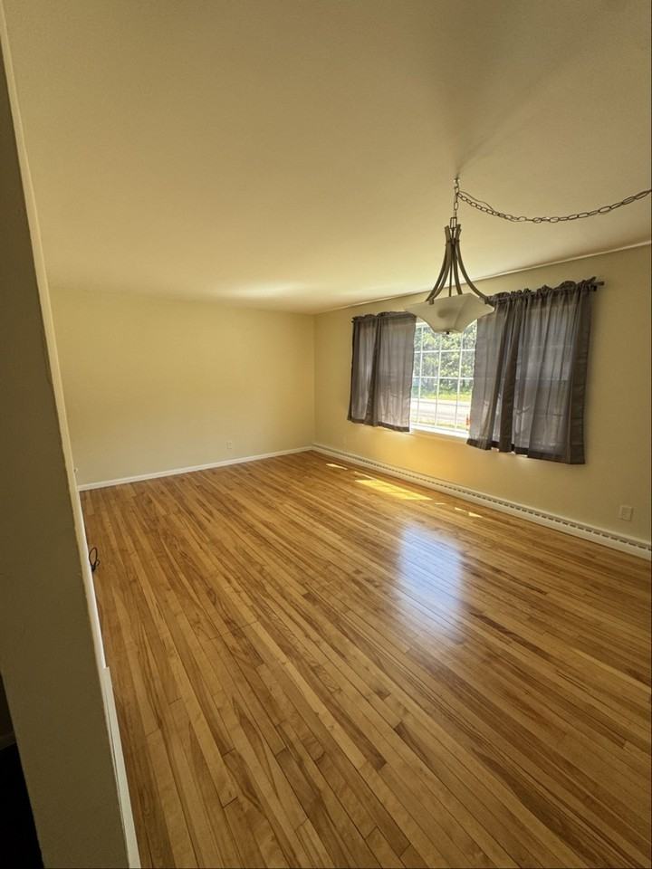 1900 Van Evera Avenue - Photo 4 of 12