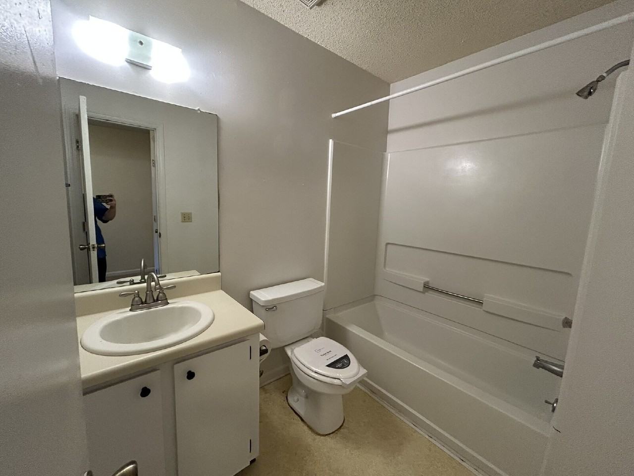 903 Malibu Dr - Photo 7 of 10