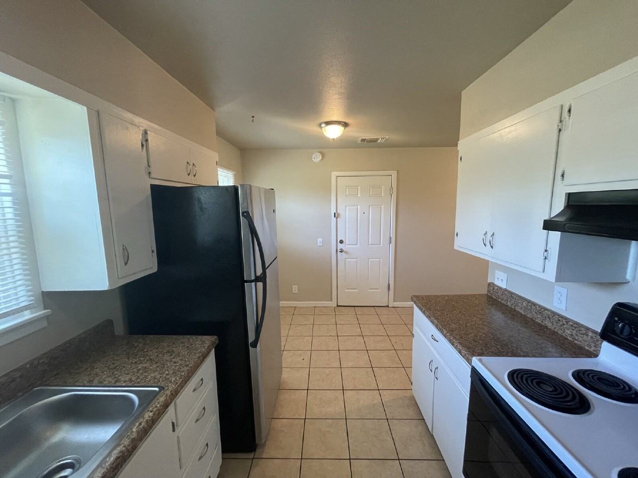 4509 36th St - Photo 5 of 11