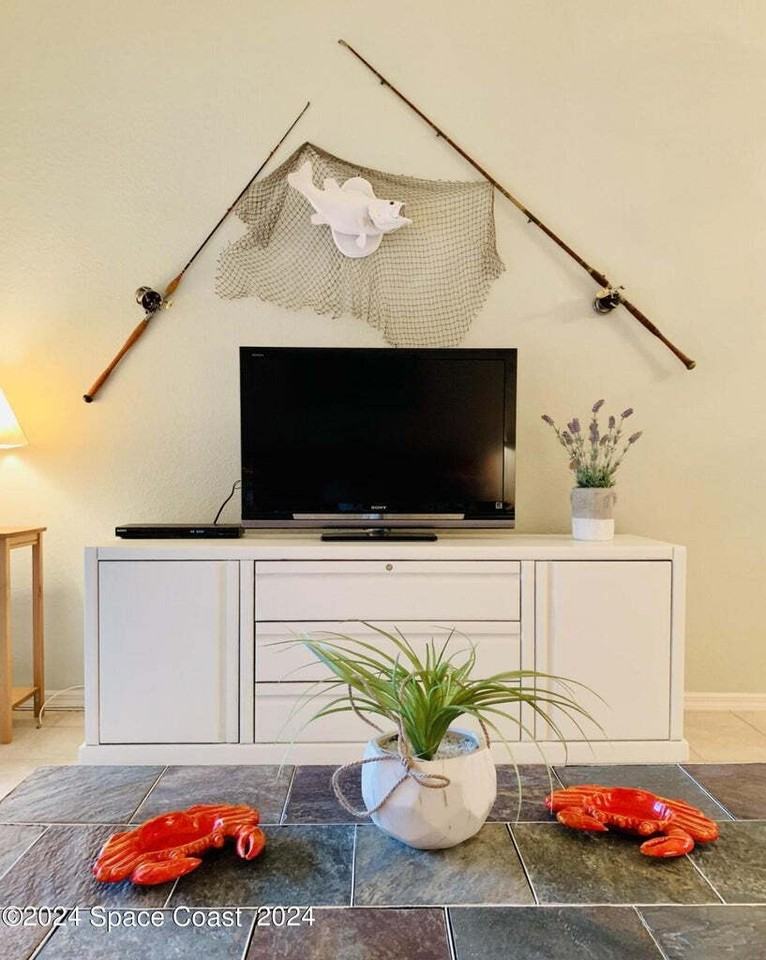 5569 Cord Grass Ln - Photo 5 of 15