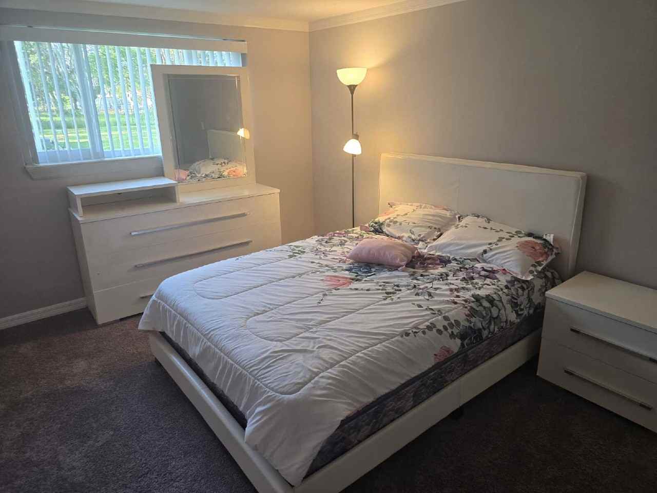 9733 Dick St - Photo 2 of 10