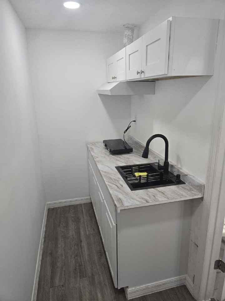 9733 Dick St - Photo 6 of 10