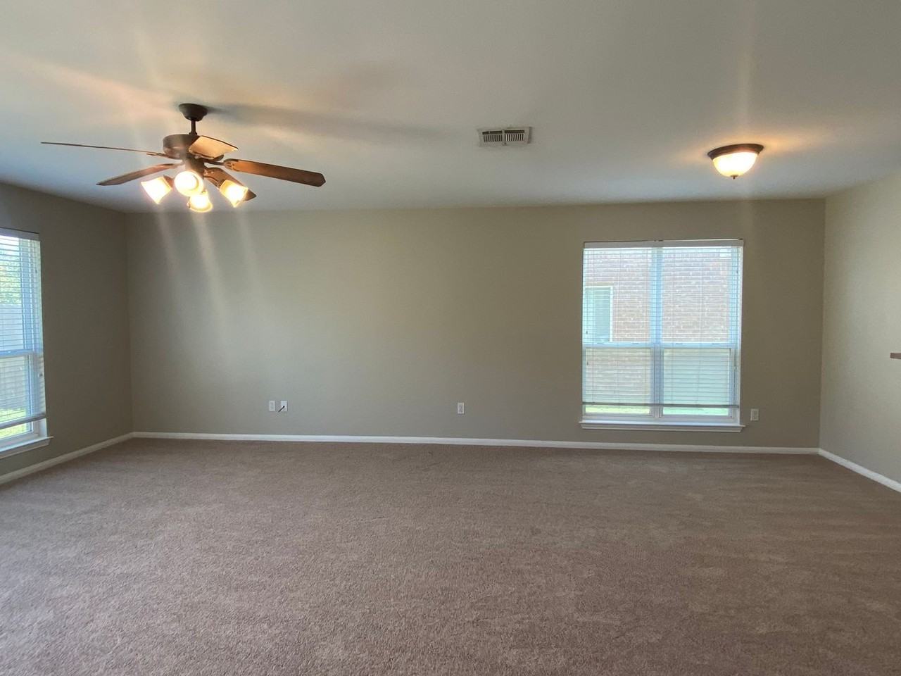 7716 Redbrush - Photo 4 of 24