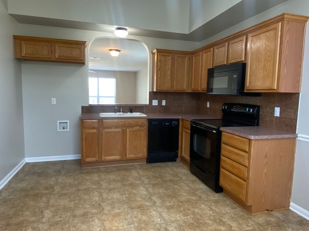 7716 Redbrush - Photo 5 of 24