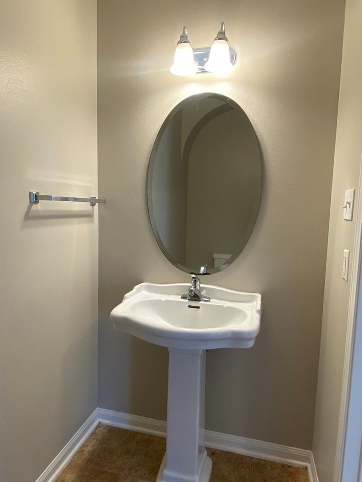 7716 Redbrush - Photo 7 of 24