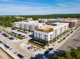 featured image of 601 E Vine St