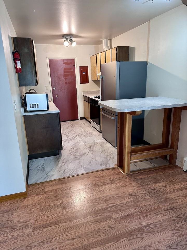 1401 E 10th Ave #2 - Photo 3 of 15