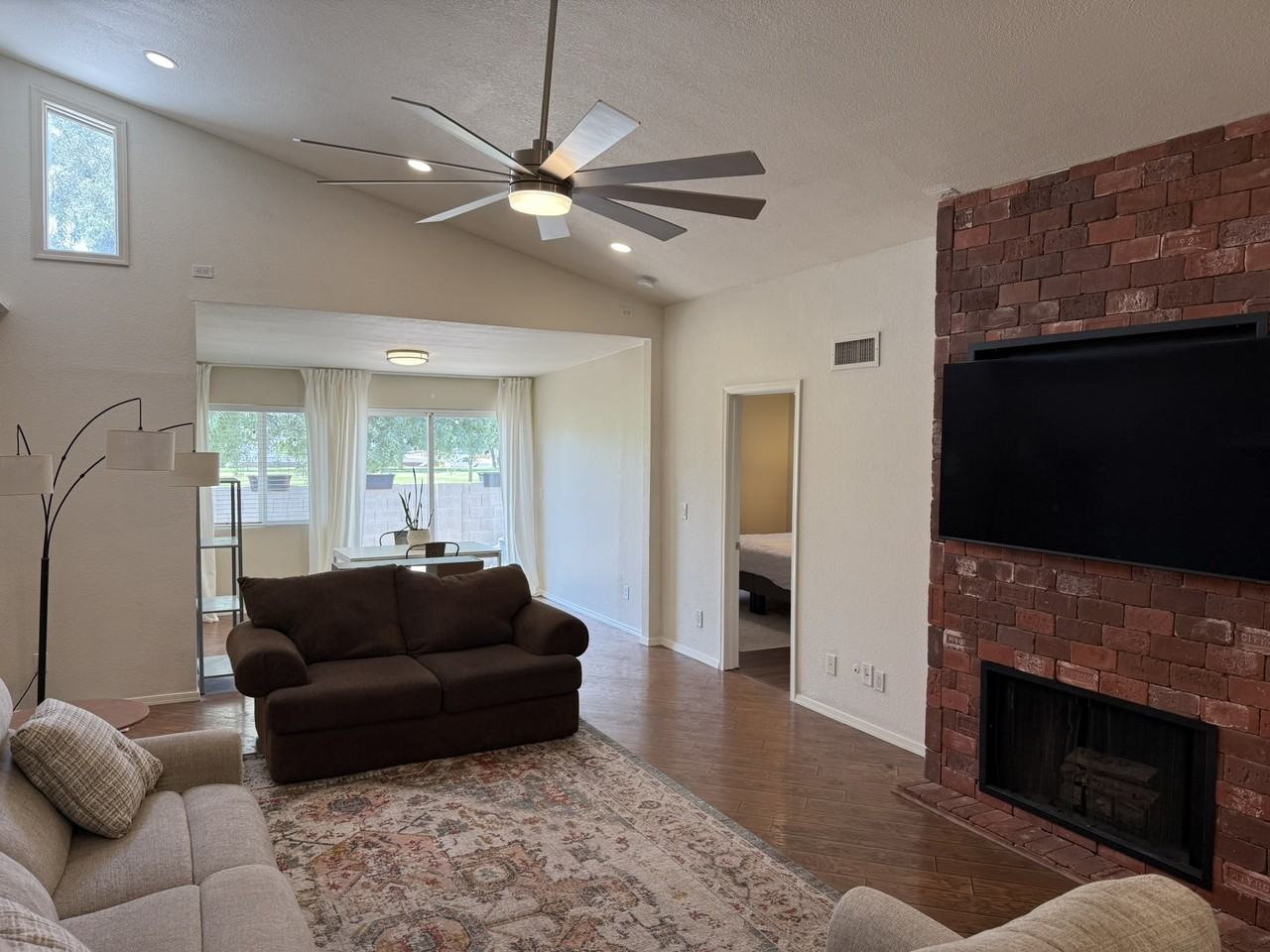 1231 E Bluebell Ln #1231 - Photo 3 of 29