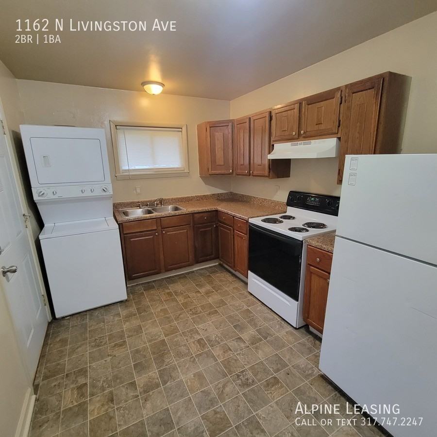 1162 N Livingston Ave - Photo 3 of 6