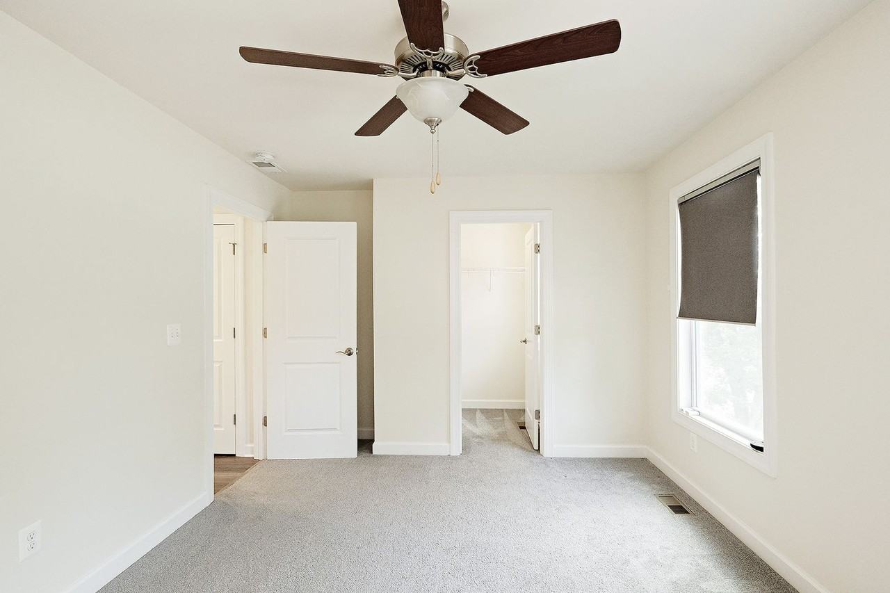 126 Longwood Dr #C - Photo 5 of 13
