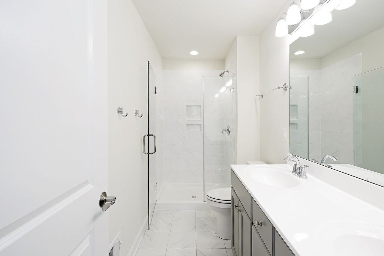 126 Longwood Dr #C - Photo 6 of 13