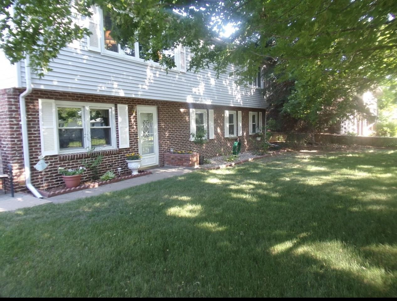 417 S Iowa St #NA - Photo 3 of 20