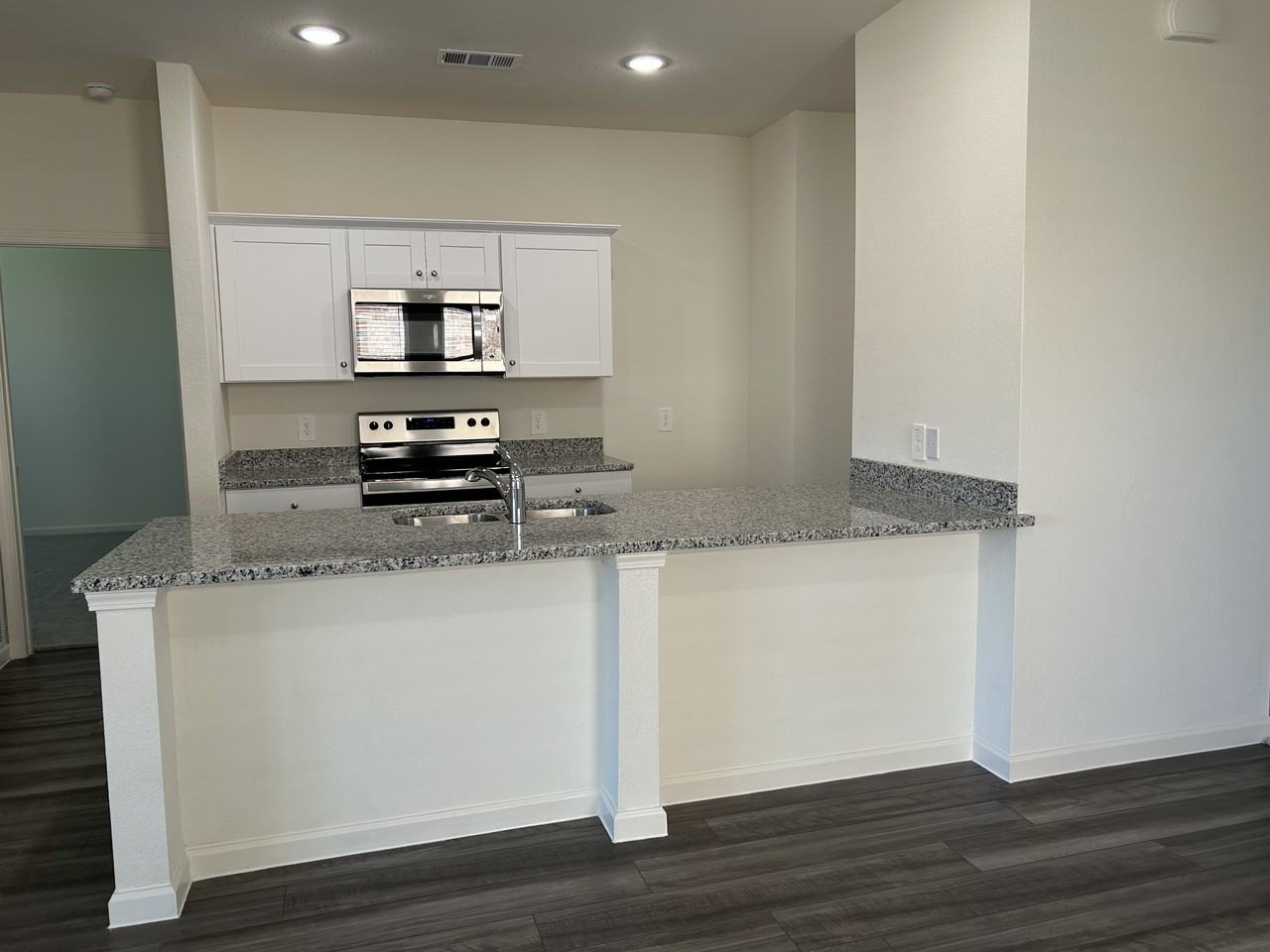 778 Yorkshire Dr #NA - Photo 4 of 20