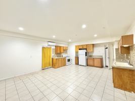 featured image of 1023 Larch St #4