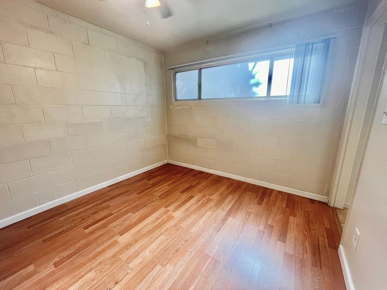 4665 Cherokee Ave - Photo 6 of 10