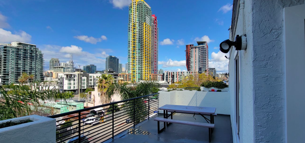 227 16th St #308 - Photo 2 of 14