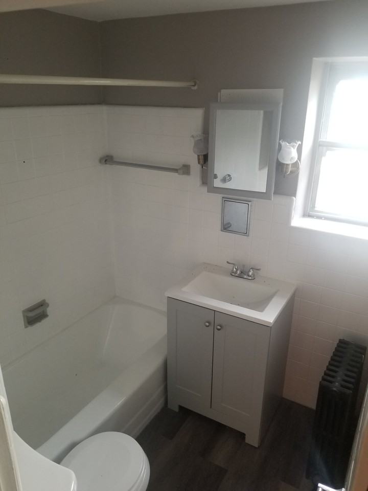 323 Union Ave #B - Photo 3 of 10