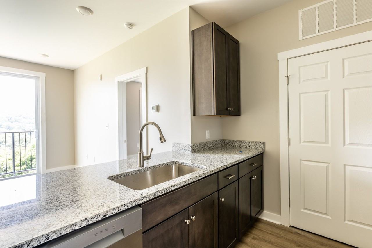 Druid Ave Apartments - Photo 7 of 27