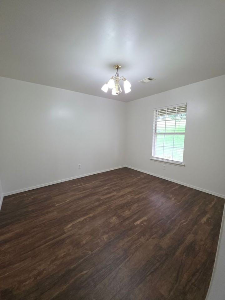 611 Preston Dr - Photo 5 of 25