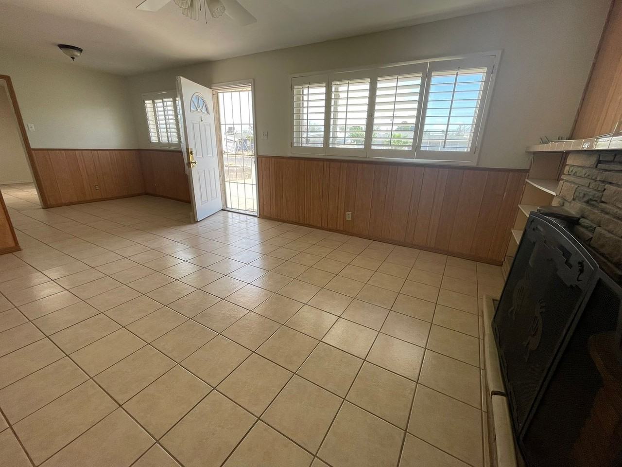 4931 Maxwell Ave - Photo 3 of 18