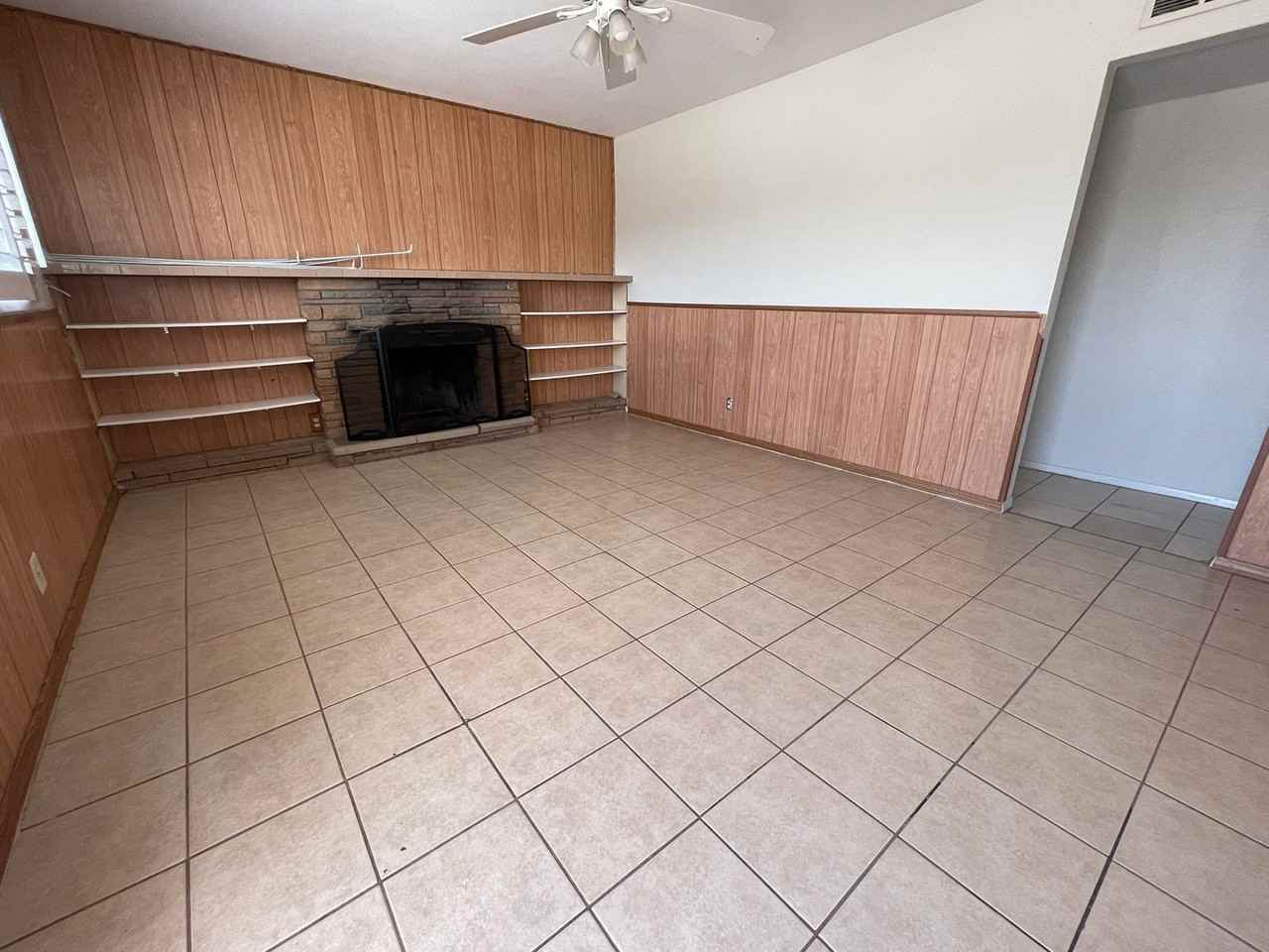 4931 Maxwell Ave - Photo 4 of 18