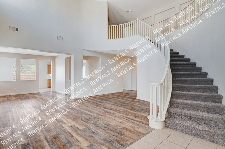 3722 Tundra Swan St - Photo 3 of 24