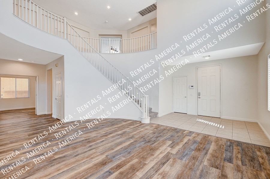 3722 Tundra Swan St - Photo 4 of 24