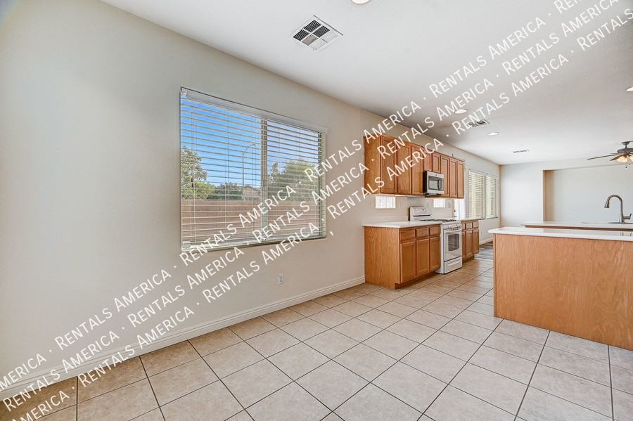 3722 Tundra Swan St - Photo 6 of 24