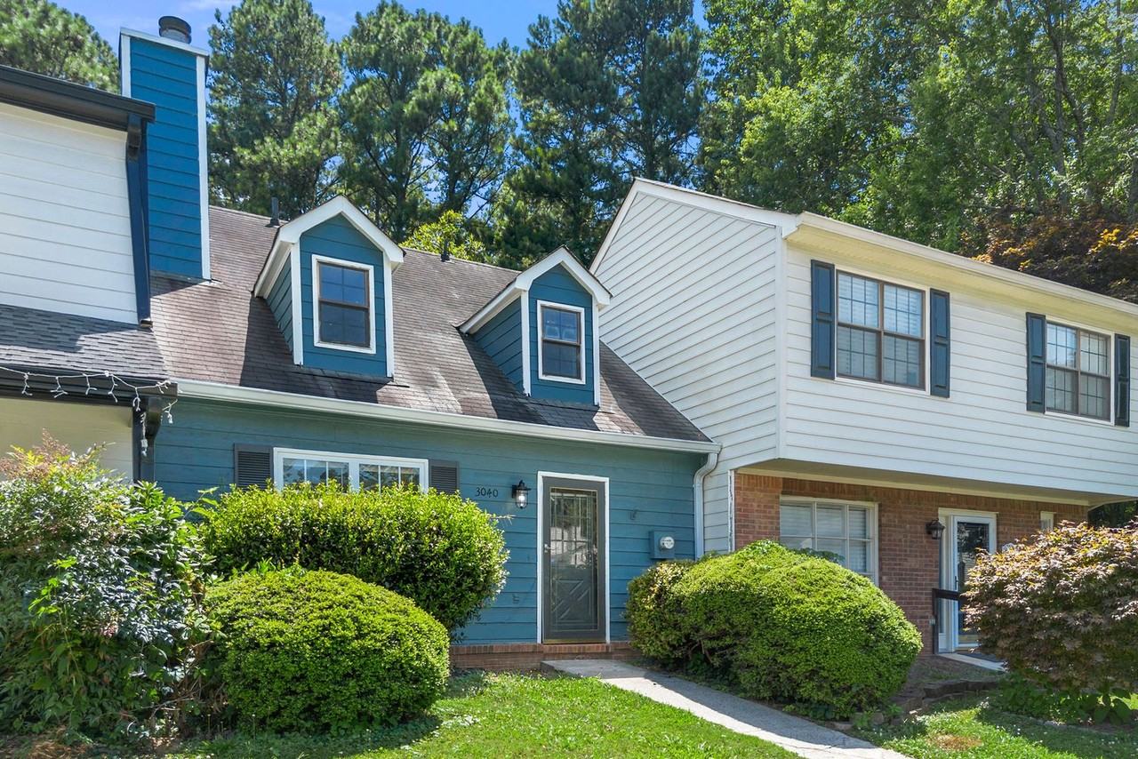 3040 Sand Wedge Cir Nw - Photo 2 of 19