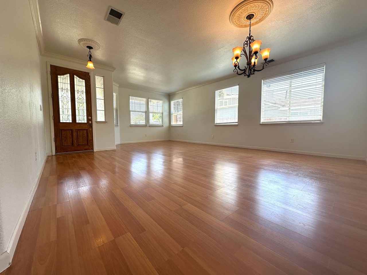 604 Campania Ct - Photo 3 of 41