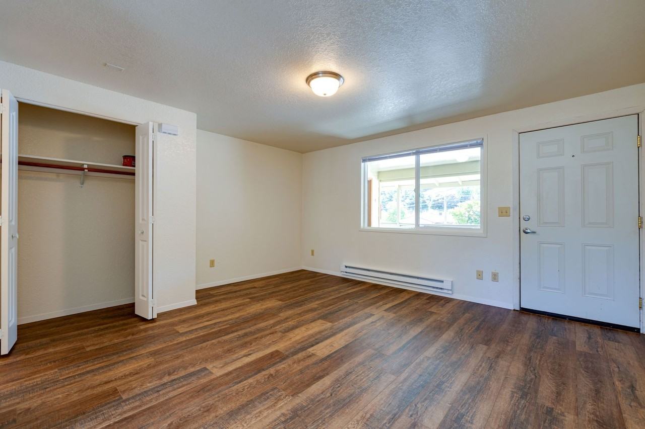 Alderwood Apartments - Photo 6 of 12