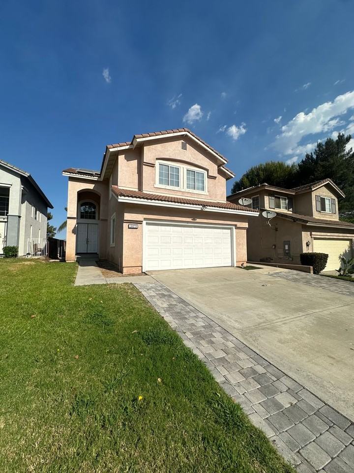 16273 Twilight Circle - Photo 2 of 18