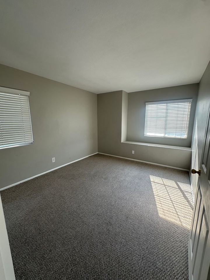 16273 Twilight Circle - Photo 5 of 18