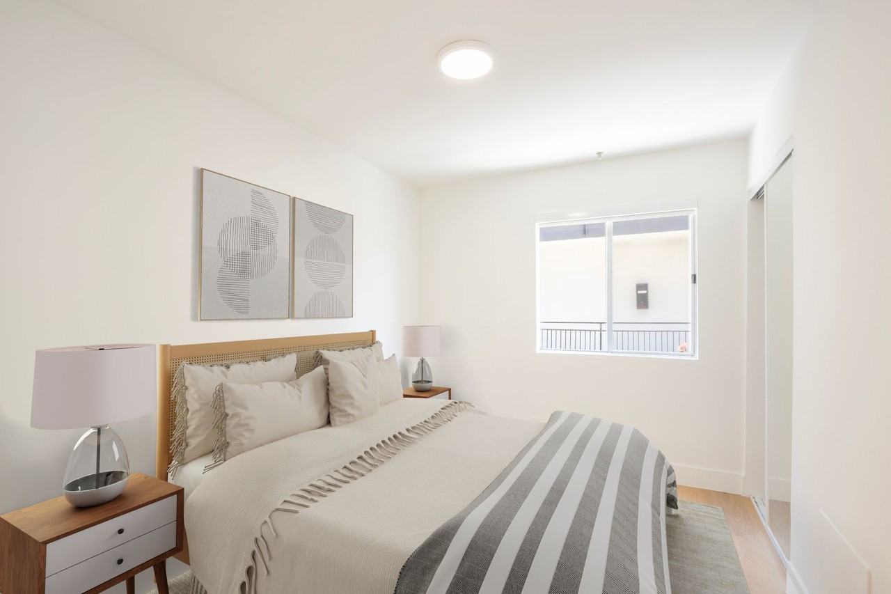 5716 Lexington Ave - Photo 6 of 8