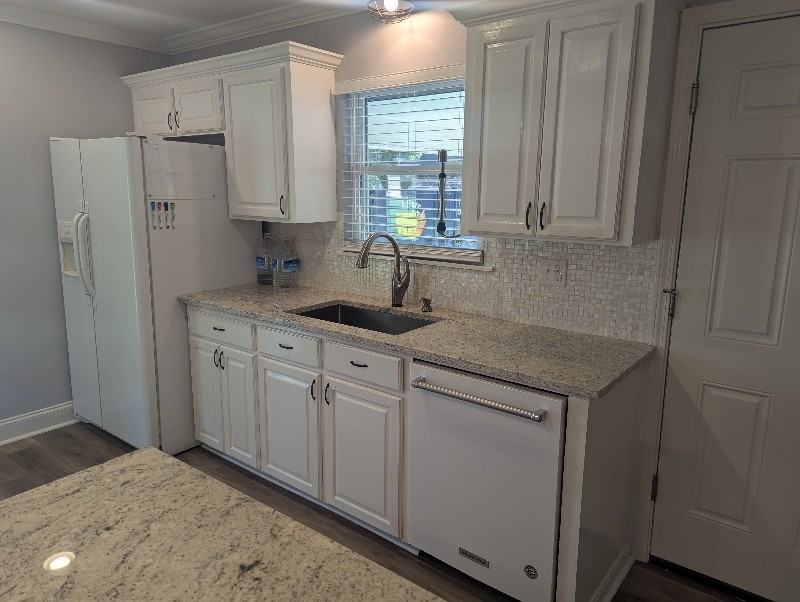 13835 Marlin Ave - Photo 2 of 20