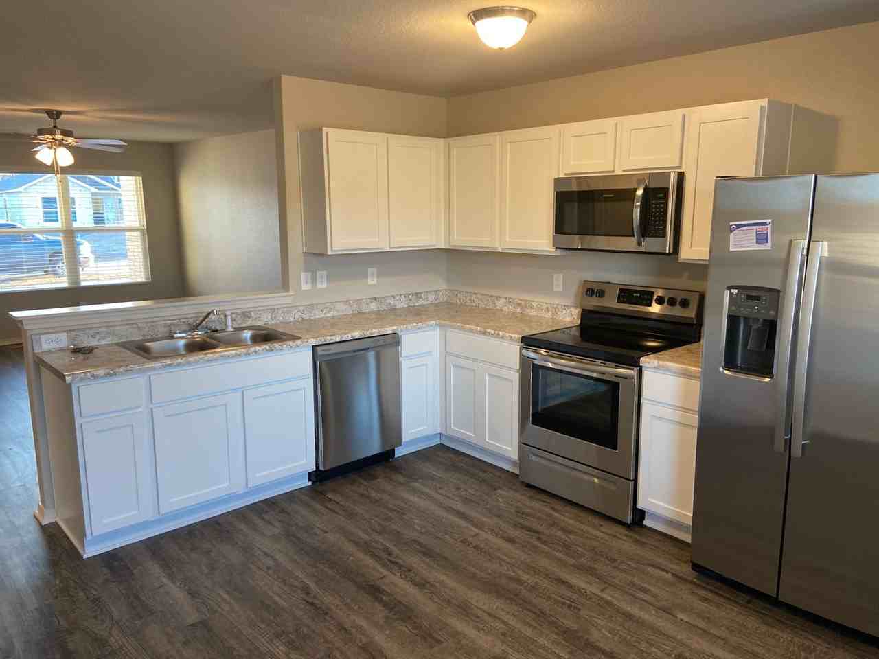 1610 Raden St - Photo 6 of 19
