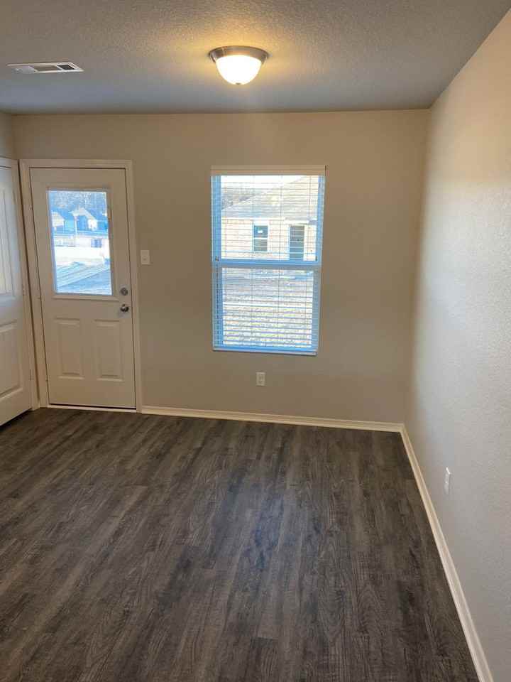 1610 Raden St - Photo 7 of 19