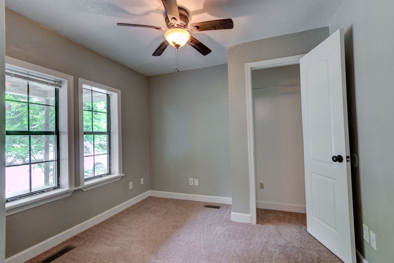 1214 N 46th St - Photo 3 of 17