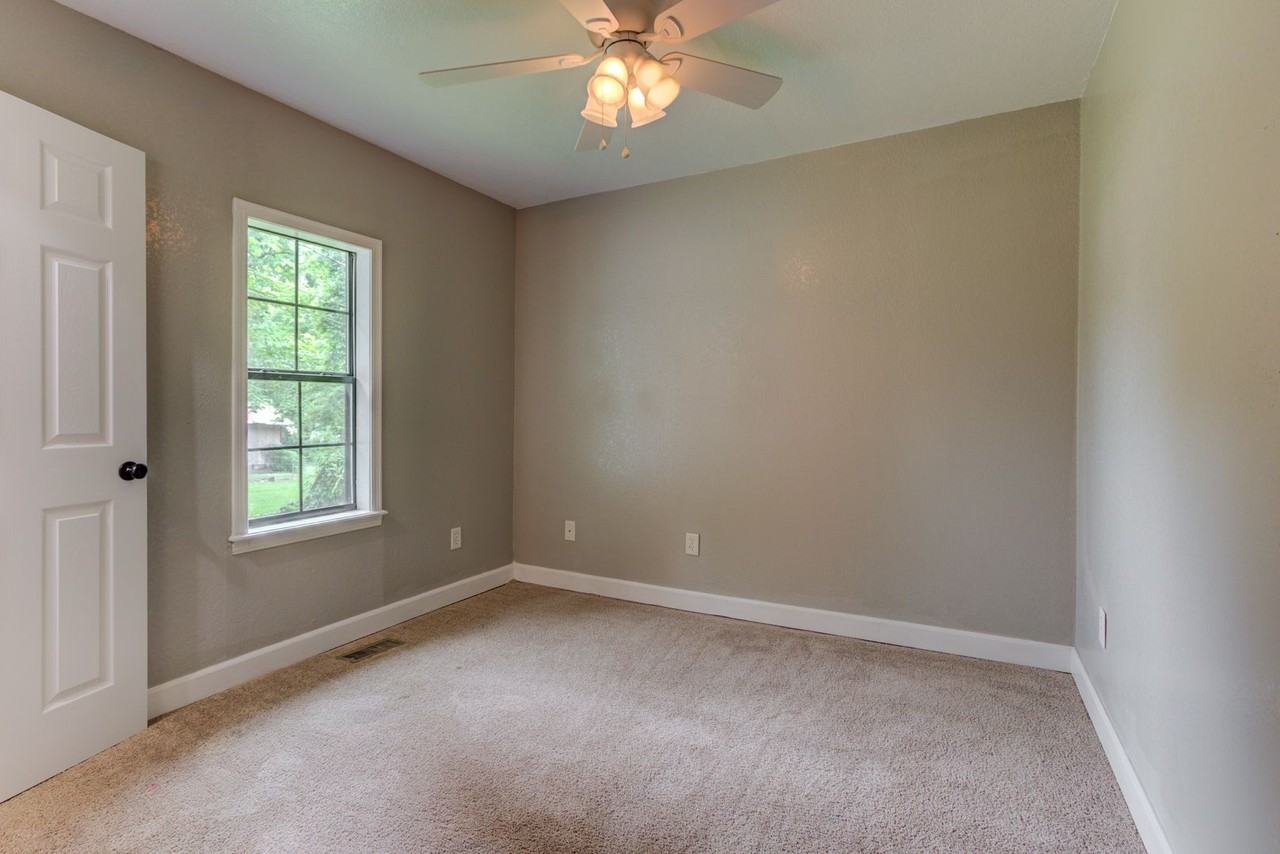 1214 N 46th St - Photo 7 of 17