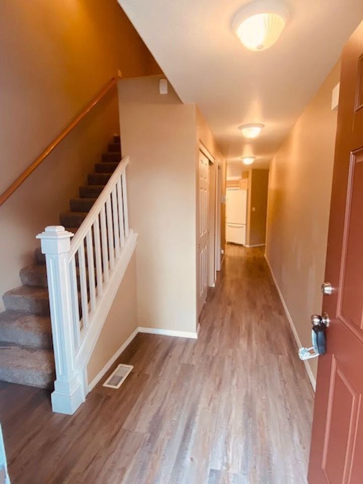 5548 Ne 89th Ave - Photo 2 of 22