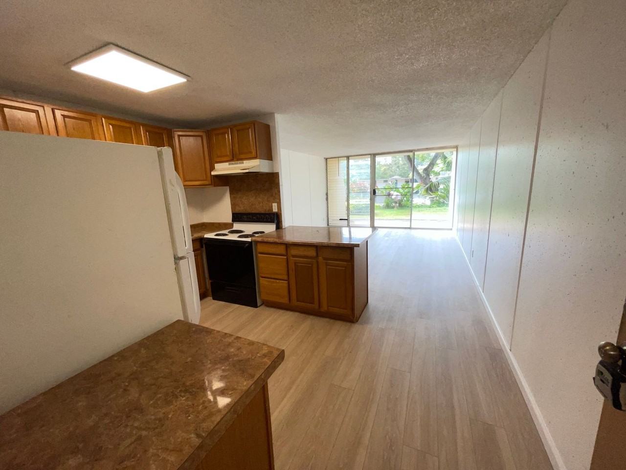 95-065 Waikalani Dr - Photo 3 of 8