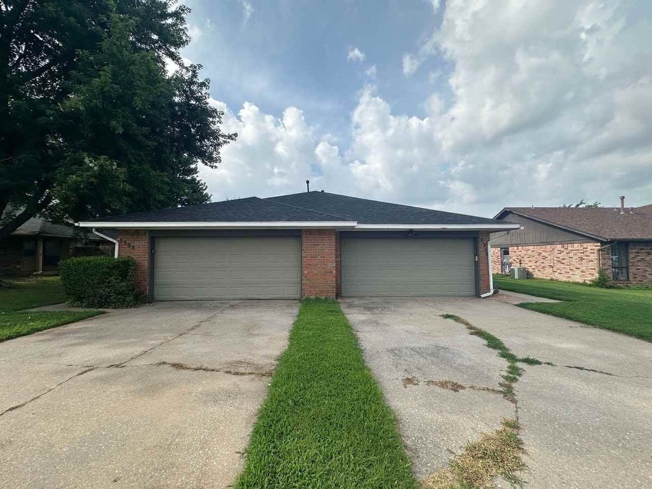 8310 Nw 8th St - Photo 2 of 27