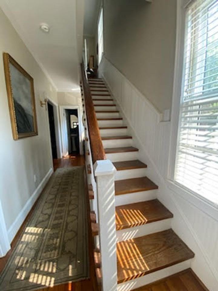 531 Queen St - Photo 3 of 37